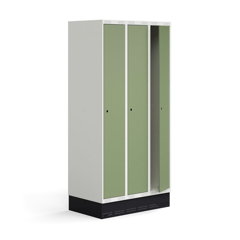 Szafka do szatni ROZ, 3 moduły, 3 drzwi, z podstawą, 1890x900x550 mm, bladozielona